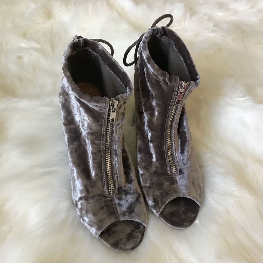 REPORT Velvet Bootie - Picture 7 of 7